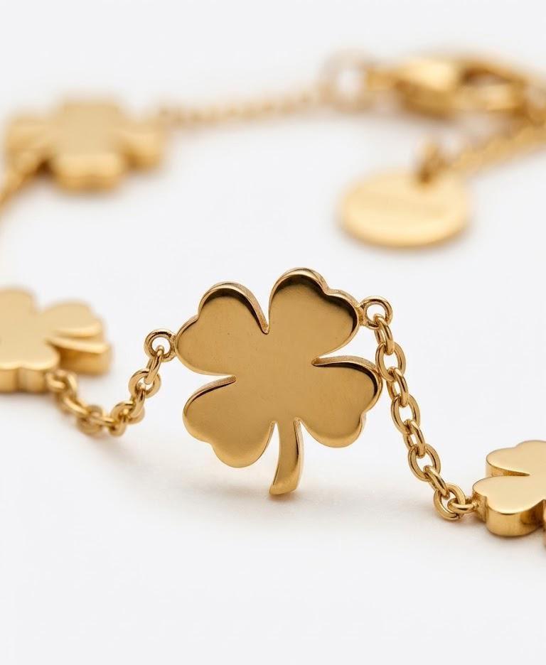 Gold Plated Four Leaf Clover Necklace – Minimalist Lucky Charm Everyday Jewelry