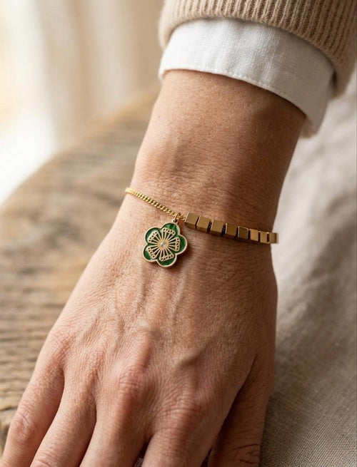 14K Gold Plated Green Flower Charm Bracelet, Daisy Nature Jewelry, Adjustable Gift