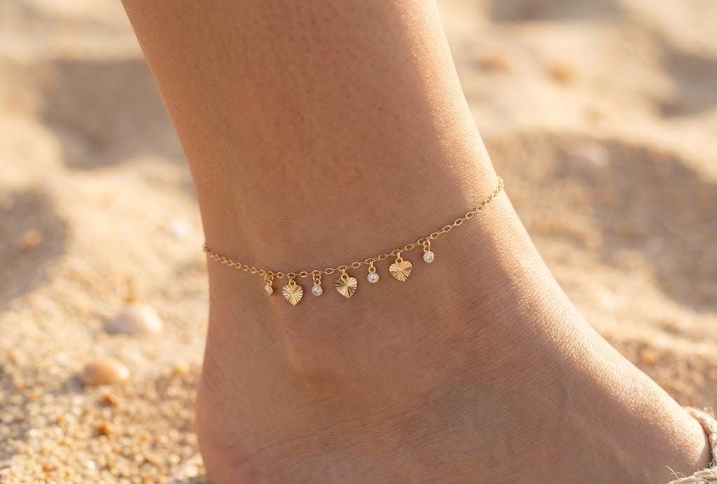 14K Gold Heart Charm Anklet, Dainty Sparkling Ankle Bracelet, Minimalist Boho Foot Jewelry
