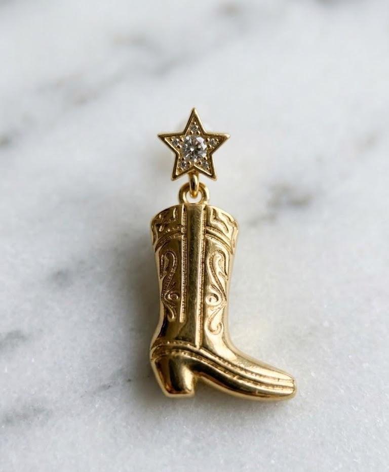 Gold Cowboy Boot Earrings, Western Star Dangle Earrings, Country Music Gift, Nashville Jewelry, Rodeo Earrings Gift for Her